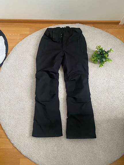 Everest Laskettelu housut 164 musta