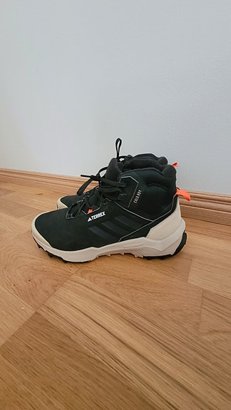 Adidas Terrex AX4 Mid Beta COLD.RDY vaelluskengät, koko 43 1/3