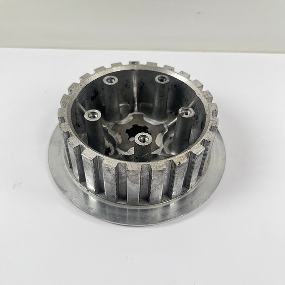 Yamaha DT 125 kytkimen sisäkori 88-06