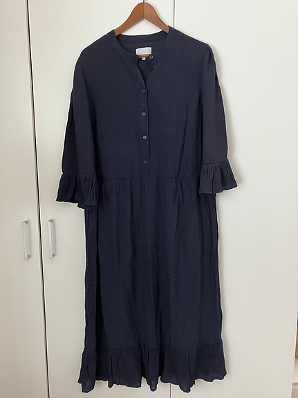 NOW Curvy XXL 46-48 pitkä mekko