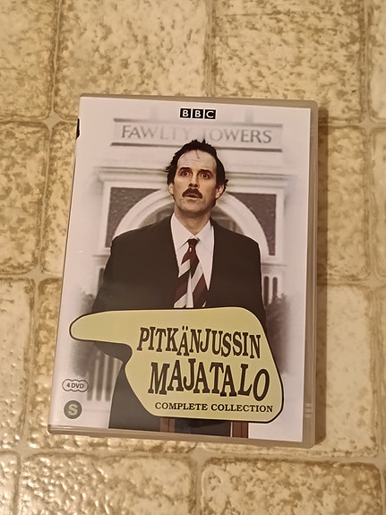 Pitkäjussin majatalo Complete Collection DVD-boksi