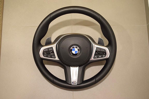 BMW G-sarjan alkuperäiset ratit– M Sport ja vakioratti