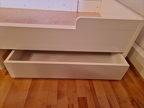 Muurame Jolla sänky+Lippo lelulaatikko