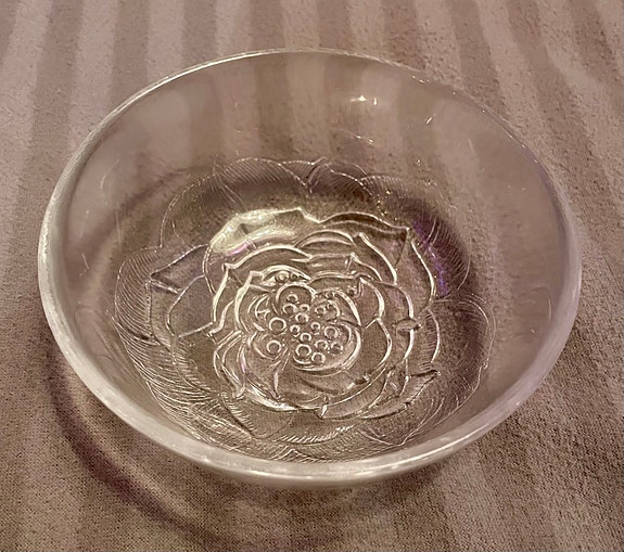 Iittala ’Villiruusu’ jälkiruokamalja