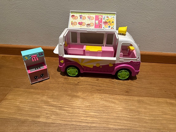 Shopkins jäätelöauto lelu