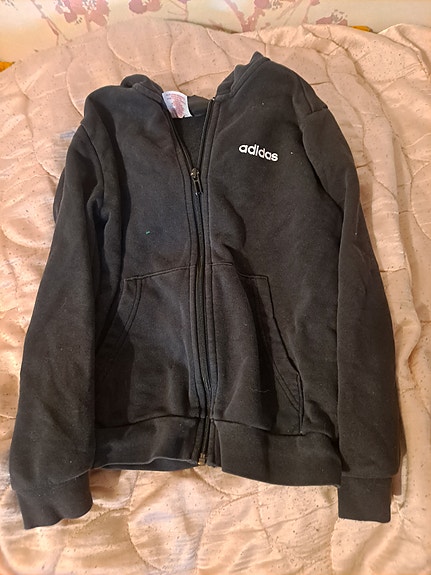 Adidas lasten huppari koko 140 musta