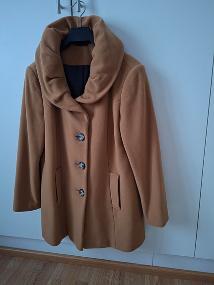 Beige Villakangastakki 40