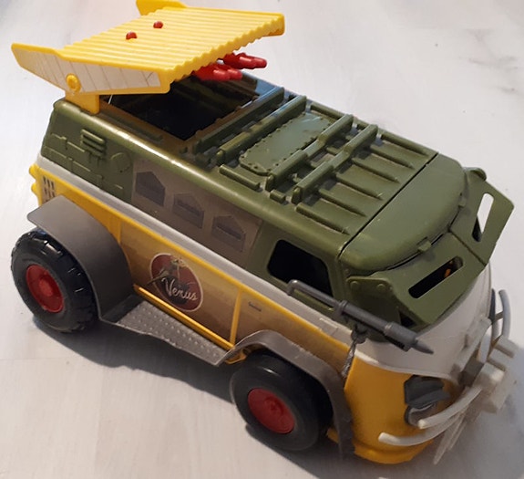 Teenage Mutant Ninja Turtles Party Wagon (2014)