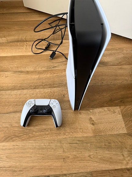 Ps5 konsoli (6kk vanha)(700gb) ilman ohjainta