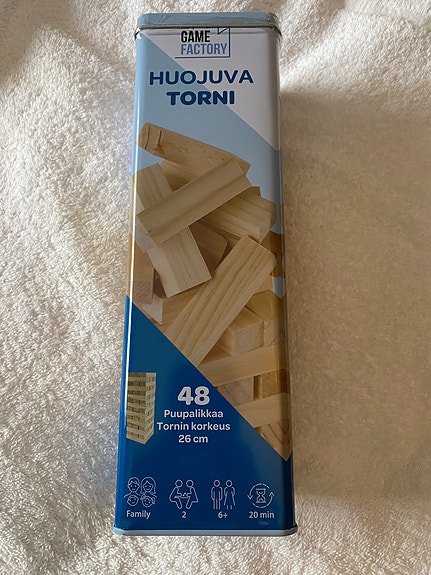 Huojuva Torni peli