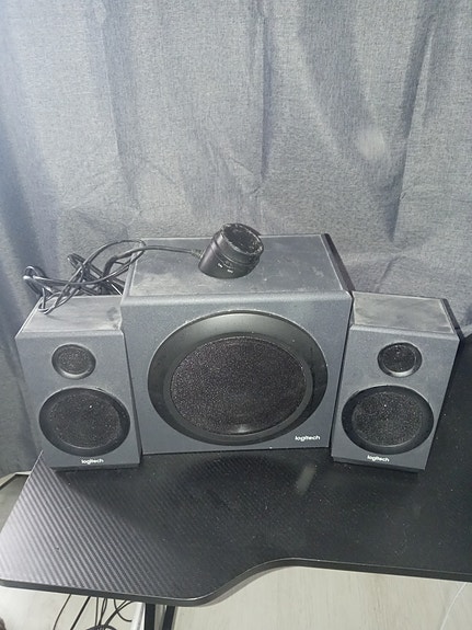 Logitech kaiuttimet