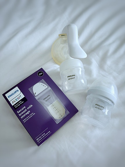 Philips Avent manuaalinen rintapumppu + NEW milk storage bags and bottle