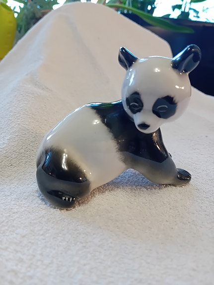 Lomonosov panda figuuri