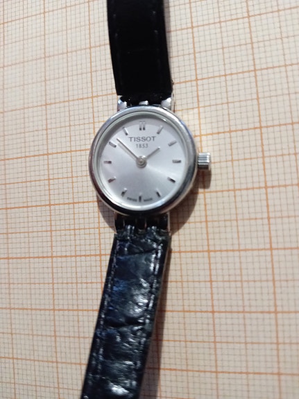 TissoT 1853 naisten sähkö rannekello