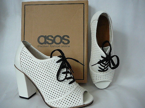 ASOS avokärkiset korkokengät koko 39 valkoinen