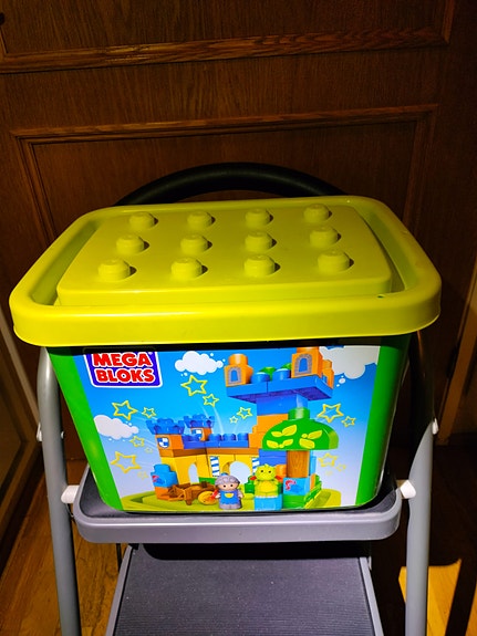 LEGO -laatikko