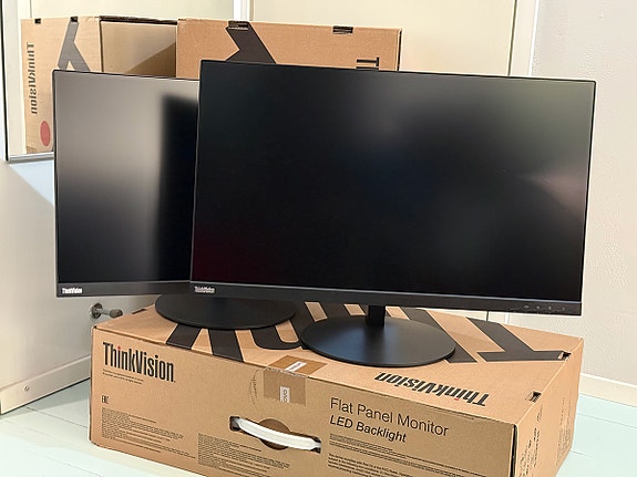 Lenovo T27p-10 4K 27" näyttö 2 kpl