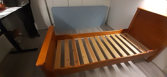Täyskoivuinen sänky 80x200