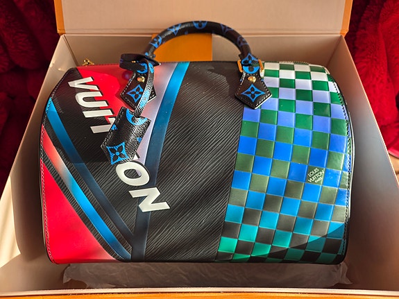 Louis Vuitton Speedy olkalaukku Race collection