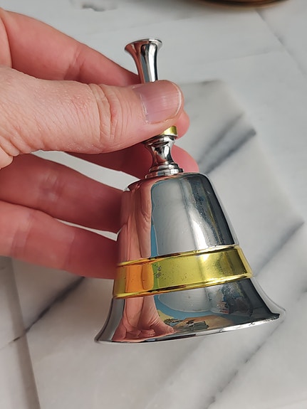 Kaunis Vintage kello – täydellinen putiikkiin tai kahvilaan