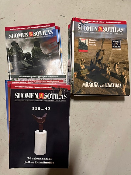 Suomen Sotilas aikakauslehti lehtipaketti