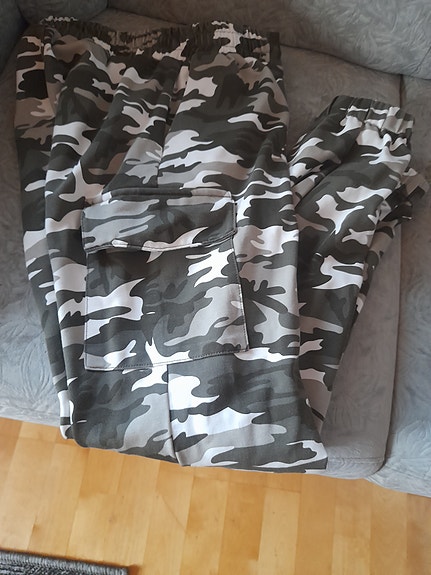 Reisitasku housut uudet