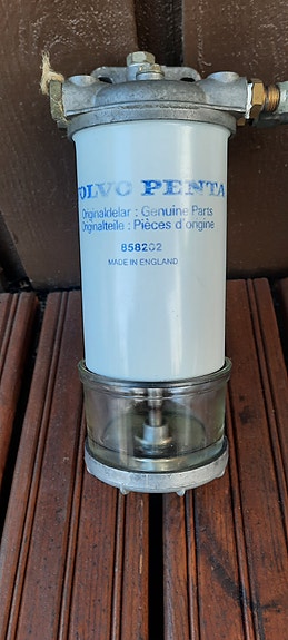 Polttoainesuodatinjalka Volvo Penta