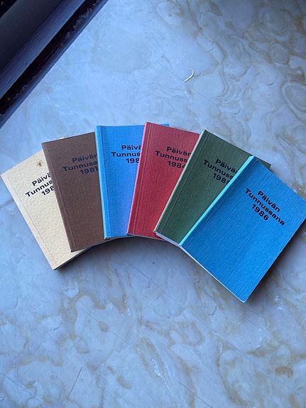Päivän tunnussana kirjasarja 1980‑luvun vuosikirjat