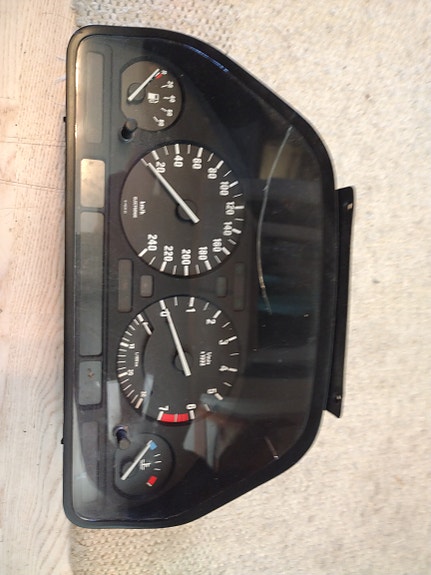E34 mittaristo