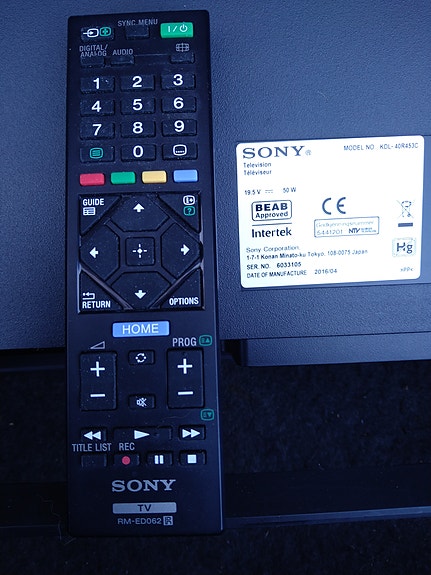 Sony-television piirikortti, kaukosäädin ja virtalähde