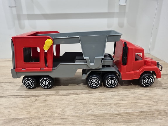 Plasto kuorma-auto