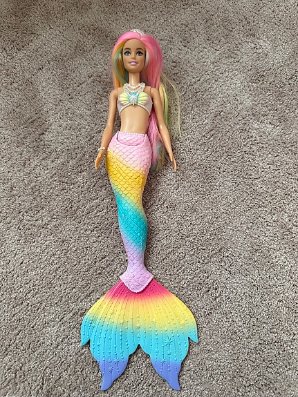 Barbie merenneito nukke