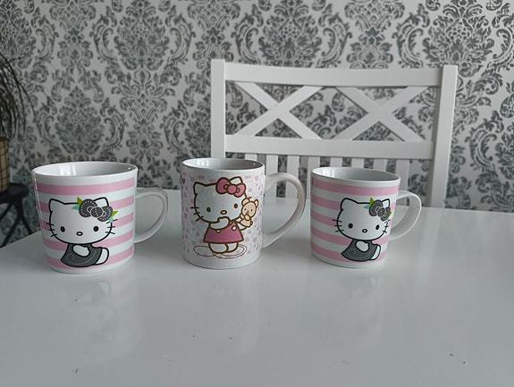 Hello Kitty mukit