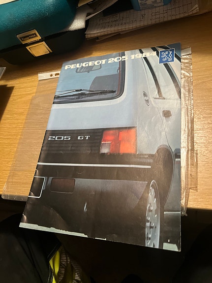 Peugeot 205-esite