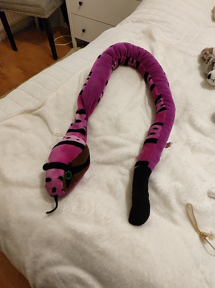 Pehmolelu käärme violetti