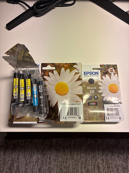 Epson 18 mustekasetit