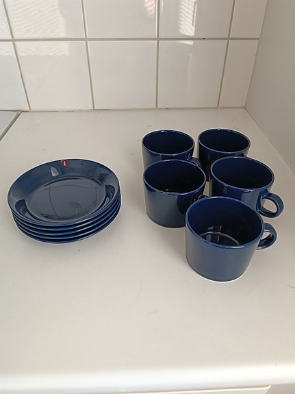 Iittala Teema kahvikupit ja aluslautaset