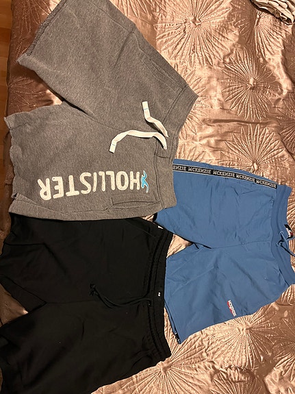 Miesten shortsit