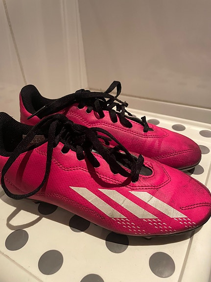 Adidas nappikset, koko 34