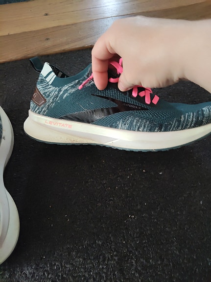 Brooks Levitate 4.0 juoksukengät