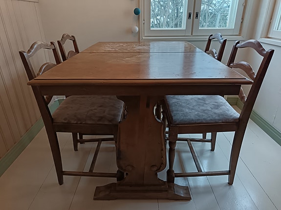 Vanha ruokapöytä + 6 tuolia