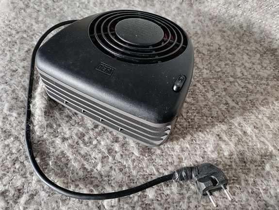 Auton sisätilalämmitin Defa type 430017 1700W
