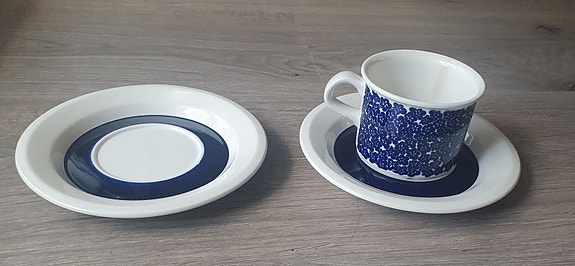 Arabia blue faenza aluslautaset