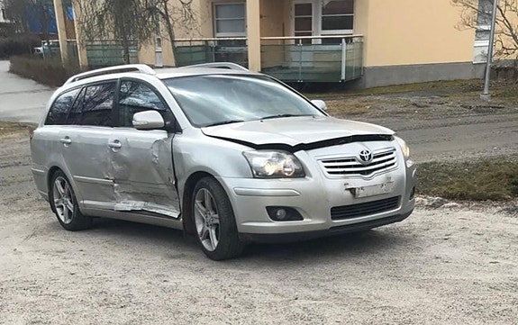 Avensis 2007 2.2D 110kw osina
