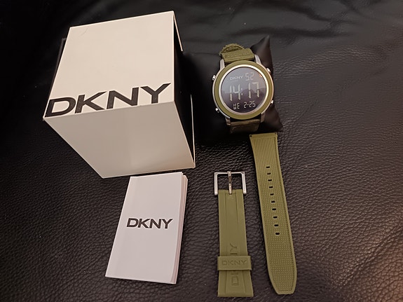 DKNY Rannekello