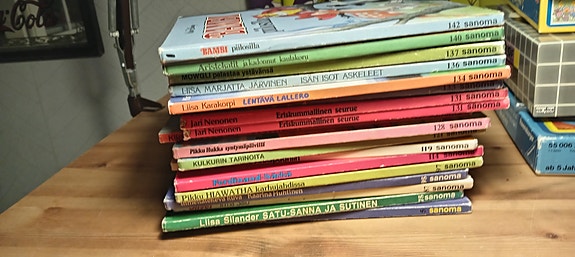 Lasten oma kirjakerho kirjoja