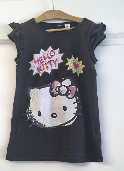 Hello Kitty t-paita/lyhythihainen pusero koko 122-128cm