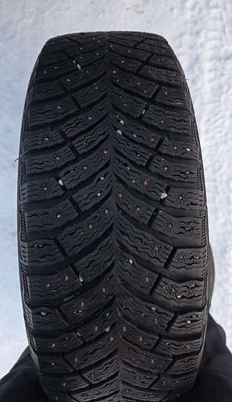 Michelin X-Ice 205/55/16
