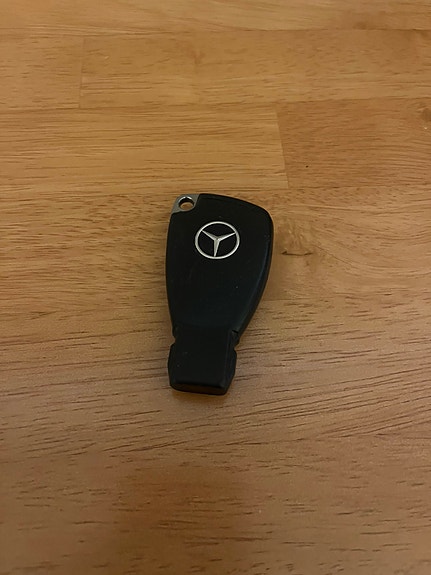 Mercedes-Benz avain