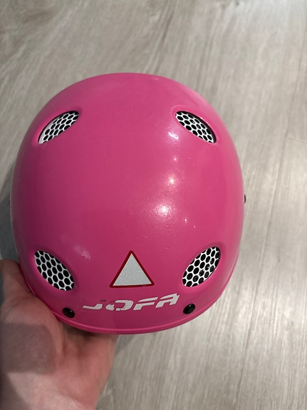 Lasten luistelu/jääkiekko kypärä koko m (51.5-55,5cm)